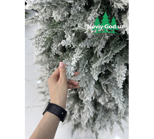 Искусственная новогодняя елка "Зимняя грация", размер - 180-240см. Гелиевая, литая. С встроенной гирляндой.